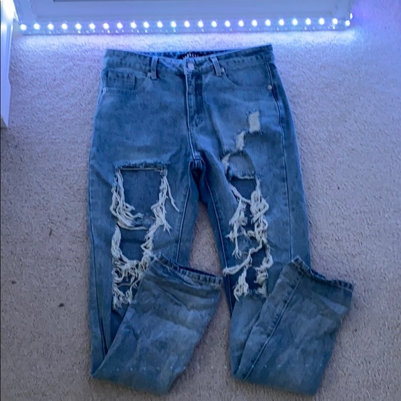 NWOT Ripped Mom Jeans - Picture 2 of 3